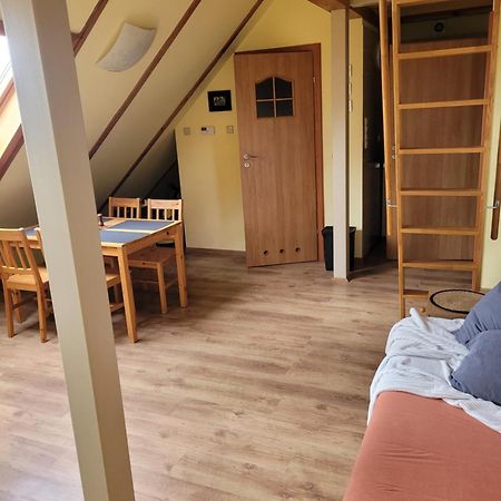 Apartamenty Na Poddaszu Bierdzany Kültér fotó