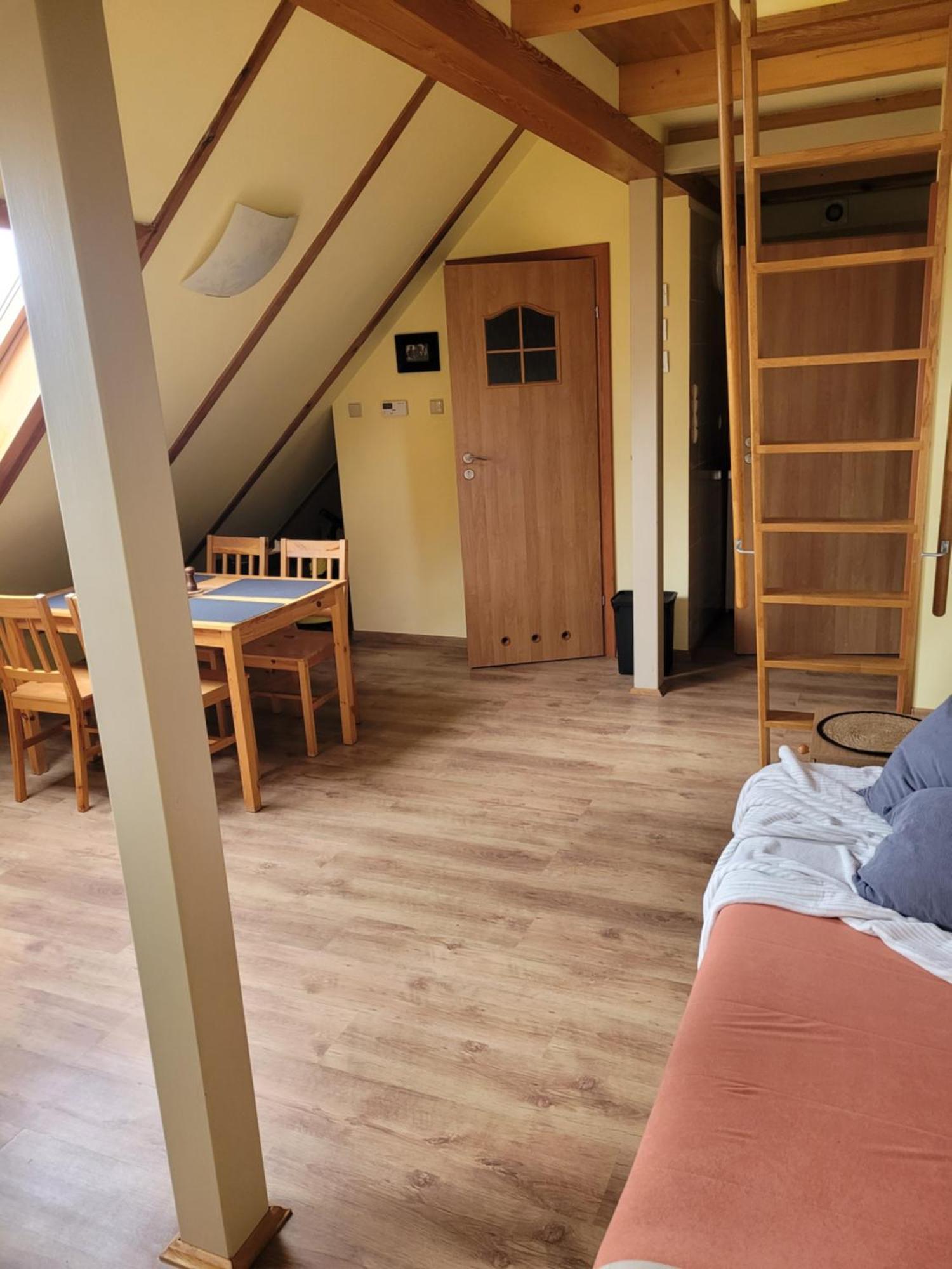 Apartamenty Na Poddaszu Bierdzany Kültér fotó