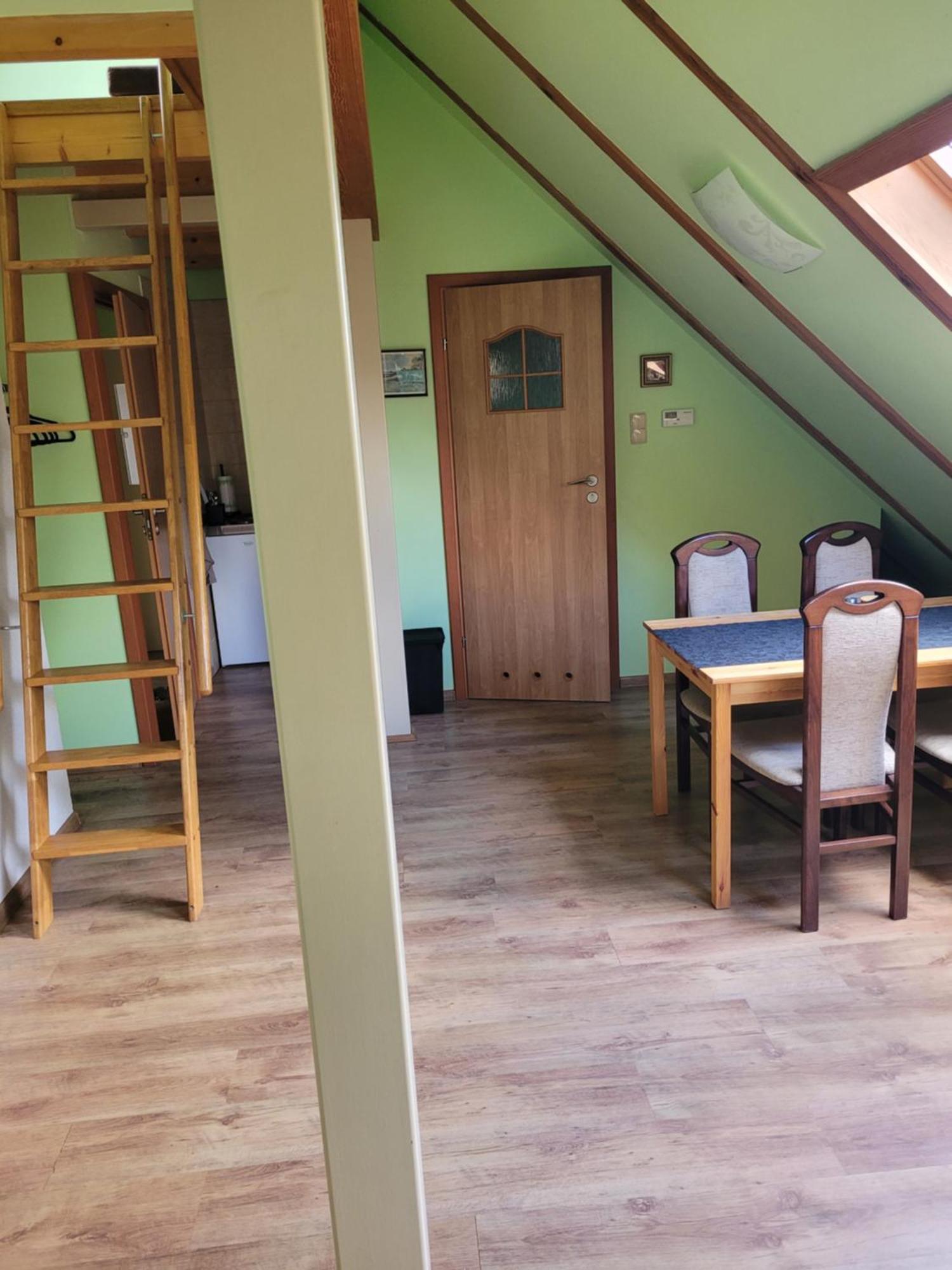 Apartamenty Na Poddaszu Bierdzany Kültér fotó