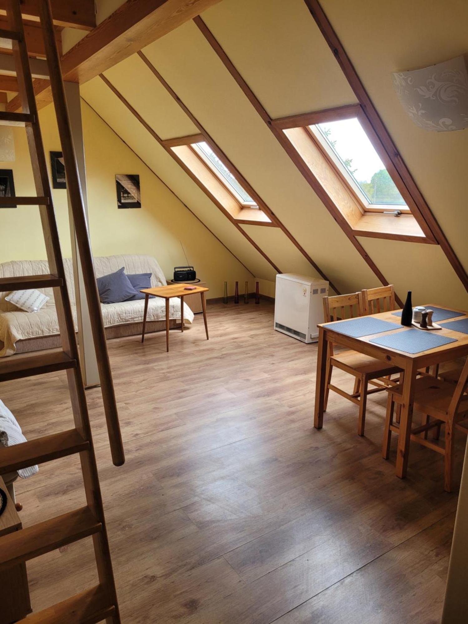 Apartamenty Na Poddaszu Bierdzany Kültér fotó